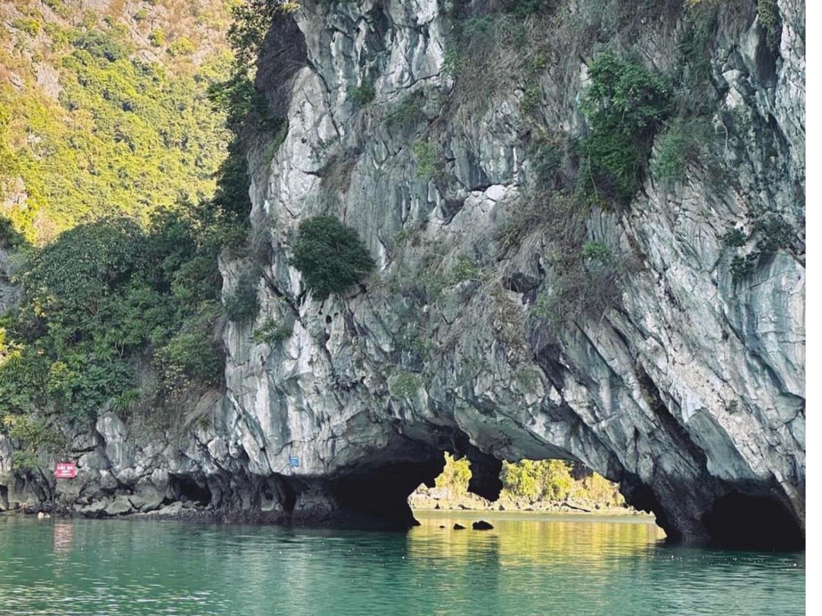Lotus Boutique Cruise Hotel Ha Long Exterior foto